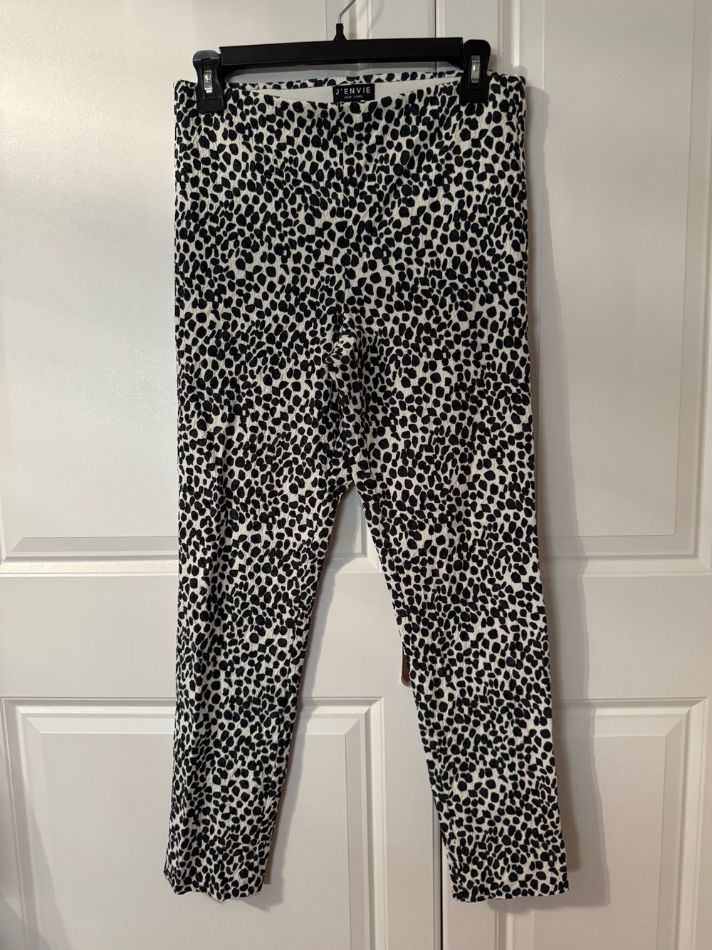 J’Envie Black & White Leopard Crop Pants Sz 6